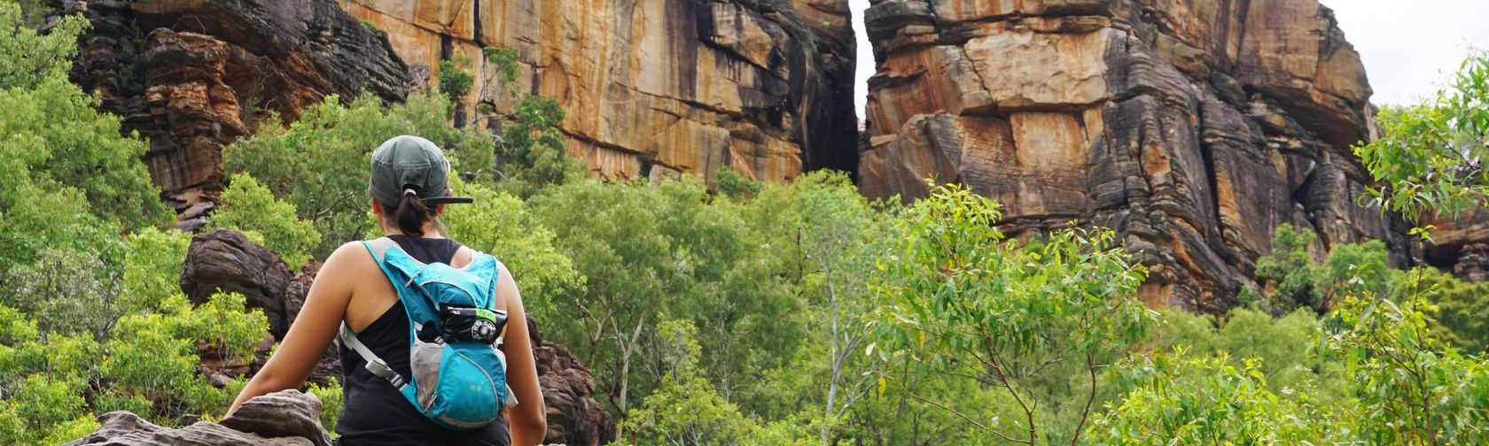 Bushwalking in the shadow of the escarpment